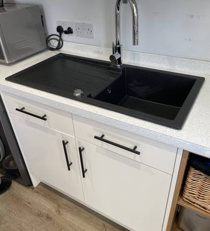 Kitchen sink installation